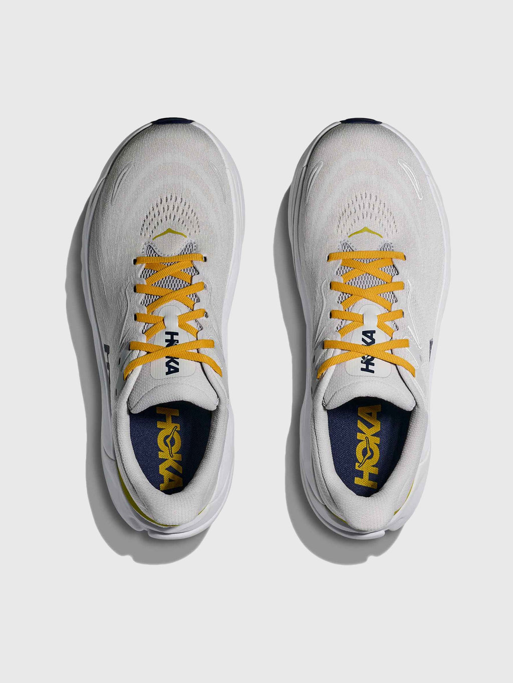 HOKA Men's Arahi 8 Running Shoe
