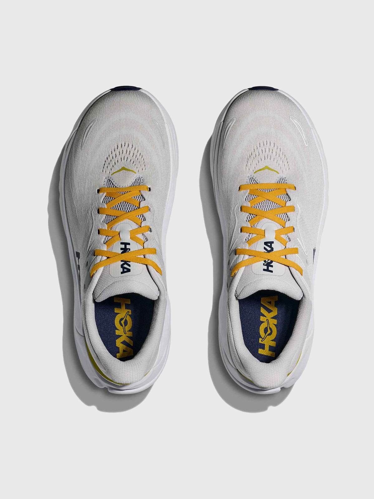 HOKA Men's Arahi 8 Running Shoe