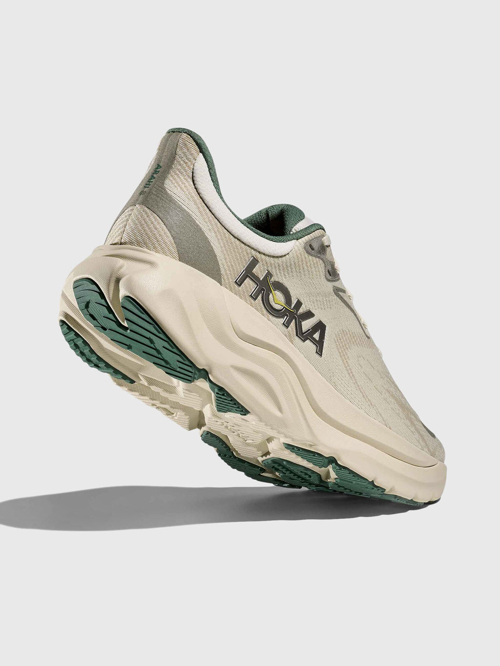 HOKA Men's Arahi 8 Running Shoe
