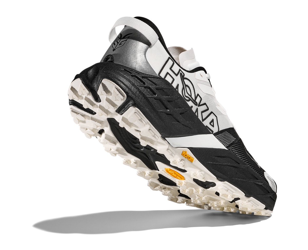 HOKA Men's Speedgoat 7 Running Shoes